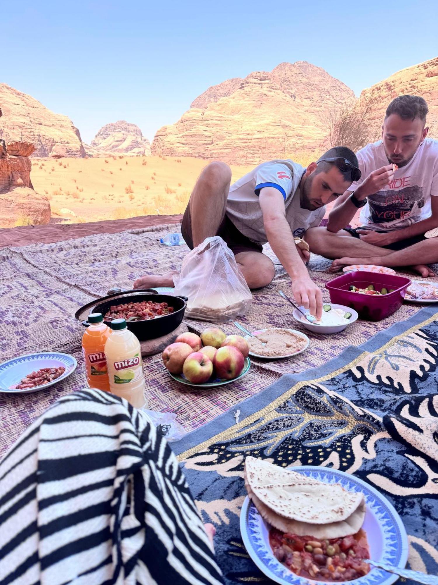 Wadi Rum Magic Nature Camp エクステリア 写真