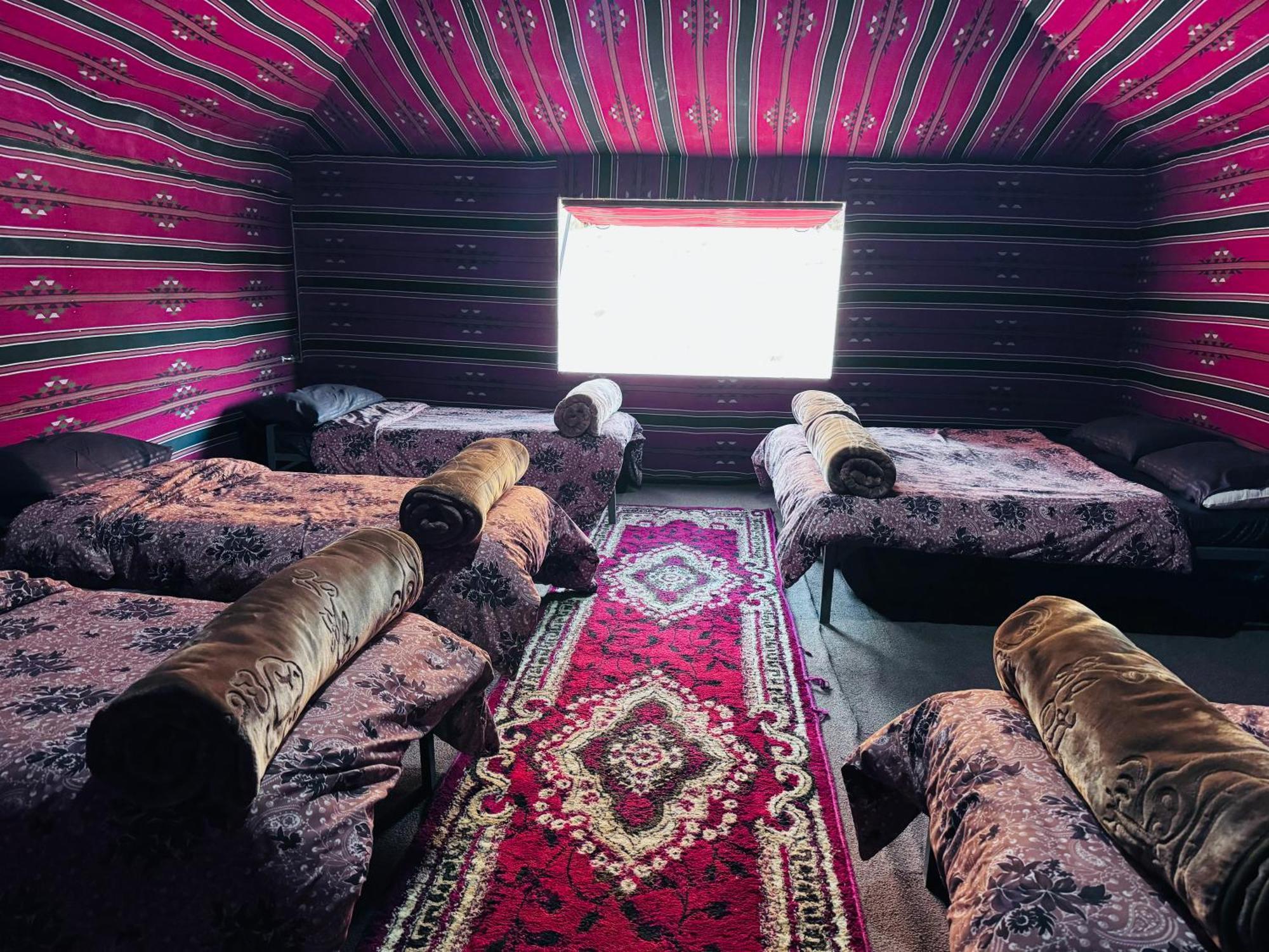 Wadi Rum Magic Nature Camp エクステリア 写真